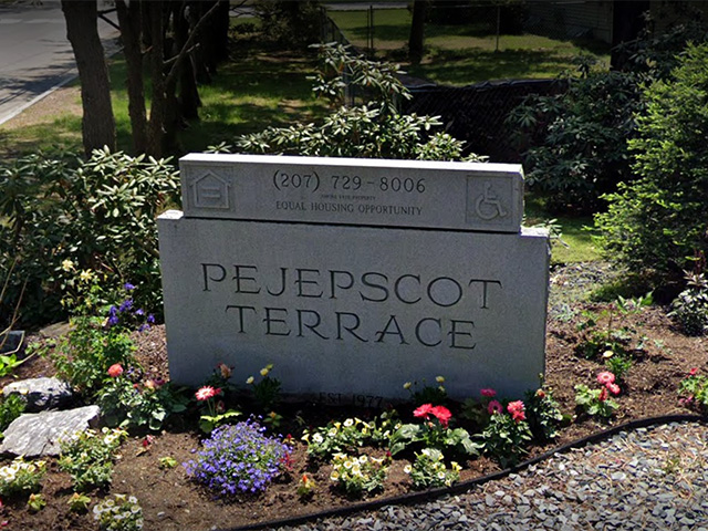 pejepscot-terrace-sign